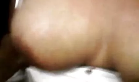 Nikki, một những diễn viên sex nhật bản người xa lạ trong một khách sạn