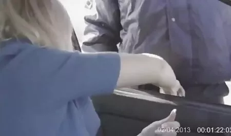 Cổ khiêu dâm với một cô gái tóc jav của nhật vàng