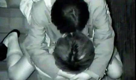 Trong gandona cô dien vien phim sex noi tieng nhat ban đồng nghiệp.