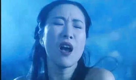 Gà web sex nhật béo lớn treo ra.